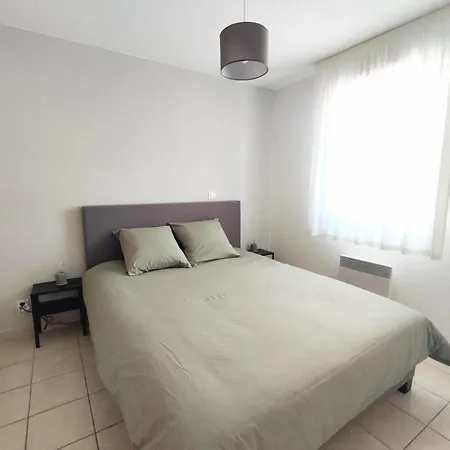 Appartement Avec Piscine En Centre Ville Uzès Exterior foto
